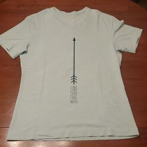 Lululemon V-Neck True North Tee